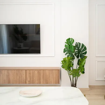 Apartment Margo Luxury Living 1 By 8essentially