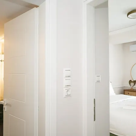 Margo Luxury Living 1 By 8essentially *