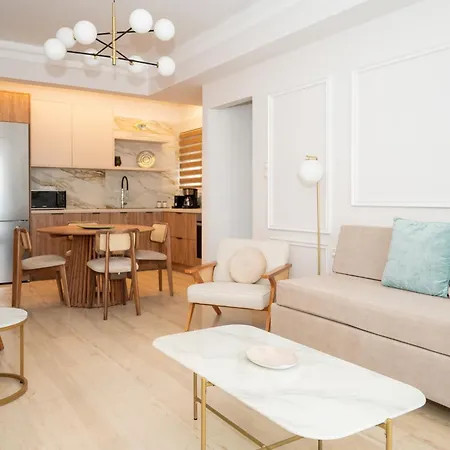 Apartment Margo Luxury Living 1 By 8essentially